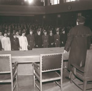 Vynesení rozsudku ve vykonstruovaném procesu Machalka a spol. dne 5. 4. 1950. (zdroj: Wikimedia Commons)