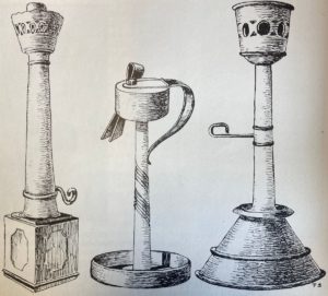 Obr. 92 Žebrák: Plechové svícny z muzea ( František Schmidt)